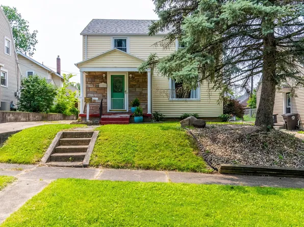 2222 Lawndale Dr, Fort Wayne, IN 46805