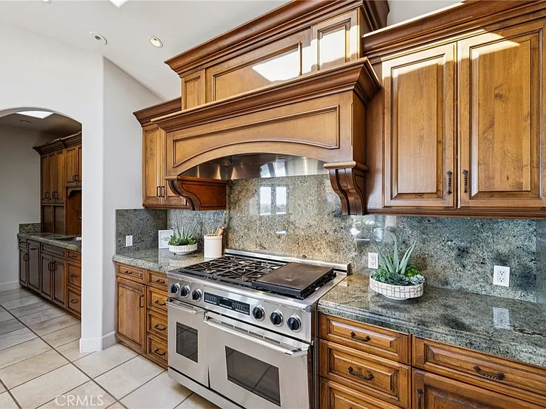 215 S Poinsettia Ave — Photo 10