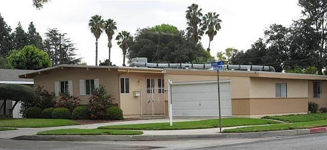2nd image of 1700 Grove Pl
