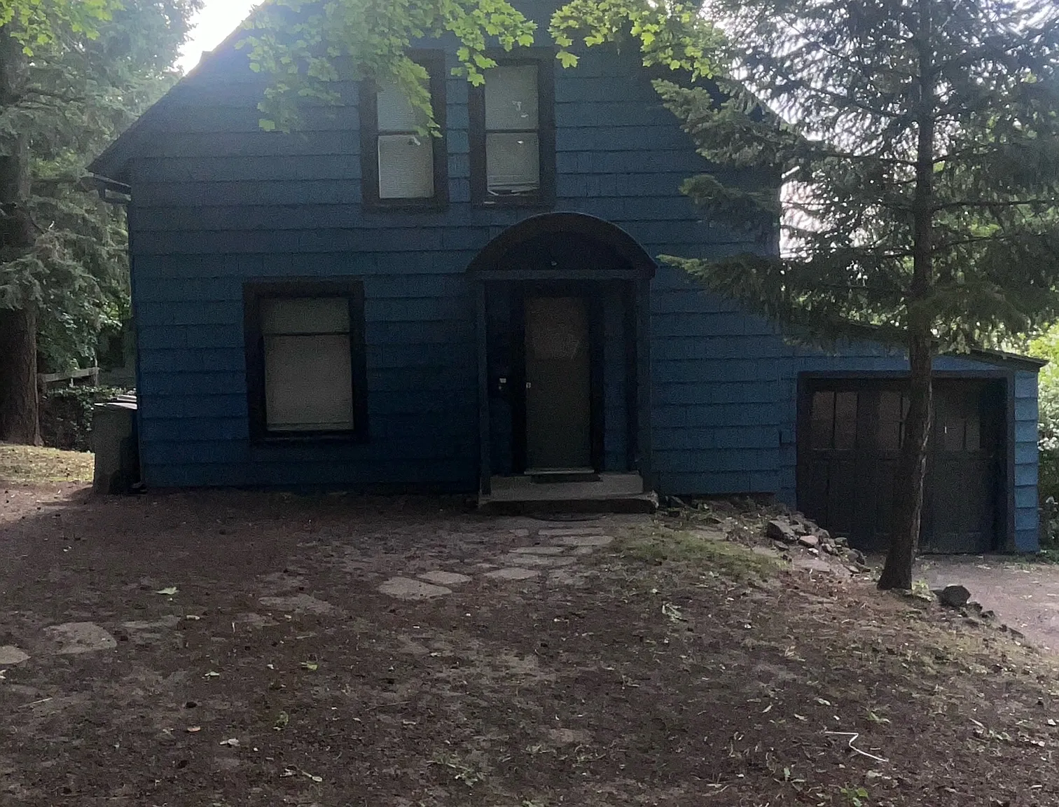 5 bed, 1260 sqft, $2,250 — Photo 1