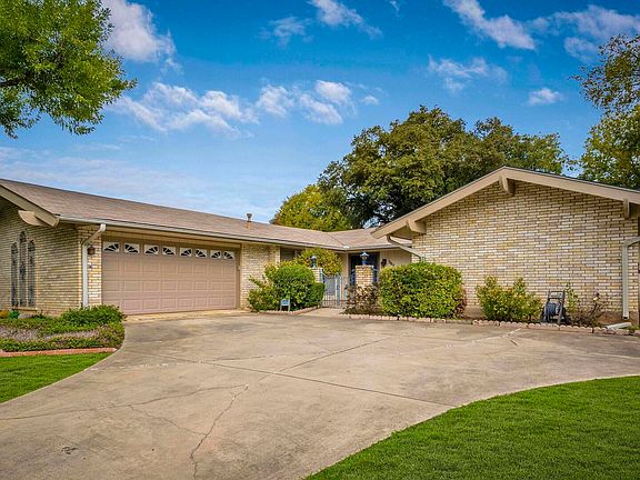 3rd image of 207 MADRID DR