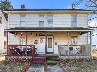 302 & 304 Linden St E, Kennett Square, PA 19348