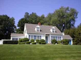 19 Windmill Ln, Arlington, MA 02474