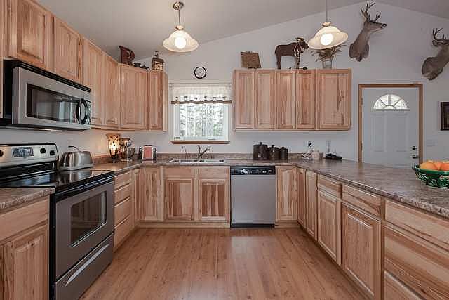 1st image of 1550 Faye Ln