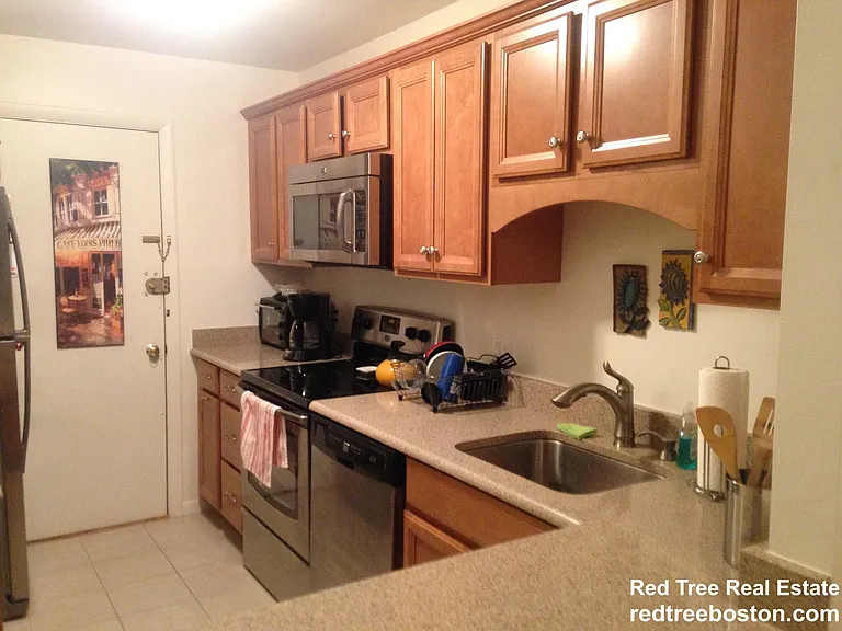 804 Centre St — Photo 6