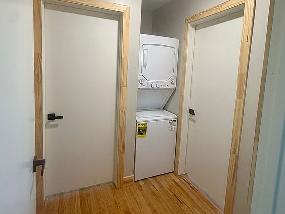 4th image of 1134 Anza Ave