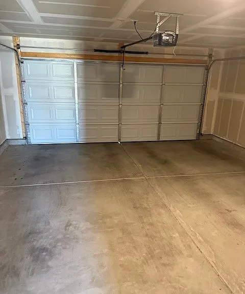 2413 Village Dr — Photo 17