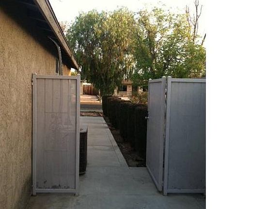 3rd image of 2150 Avenida Olivos