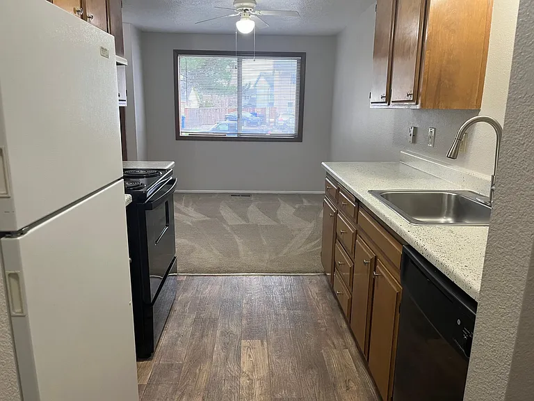 4745 Sorrel Ct SE — Photo 3