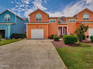 833 Sloop Pointe Ln, Kure Beach, NC 28449