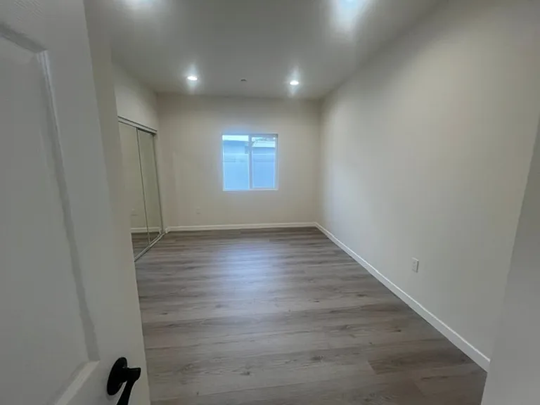 7317 -7321 Garden Grove Avenue — Photo 111