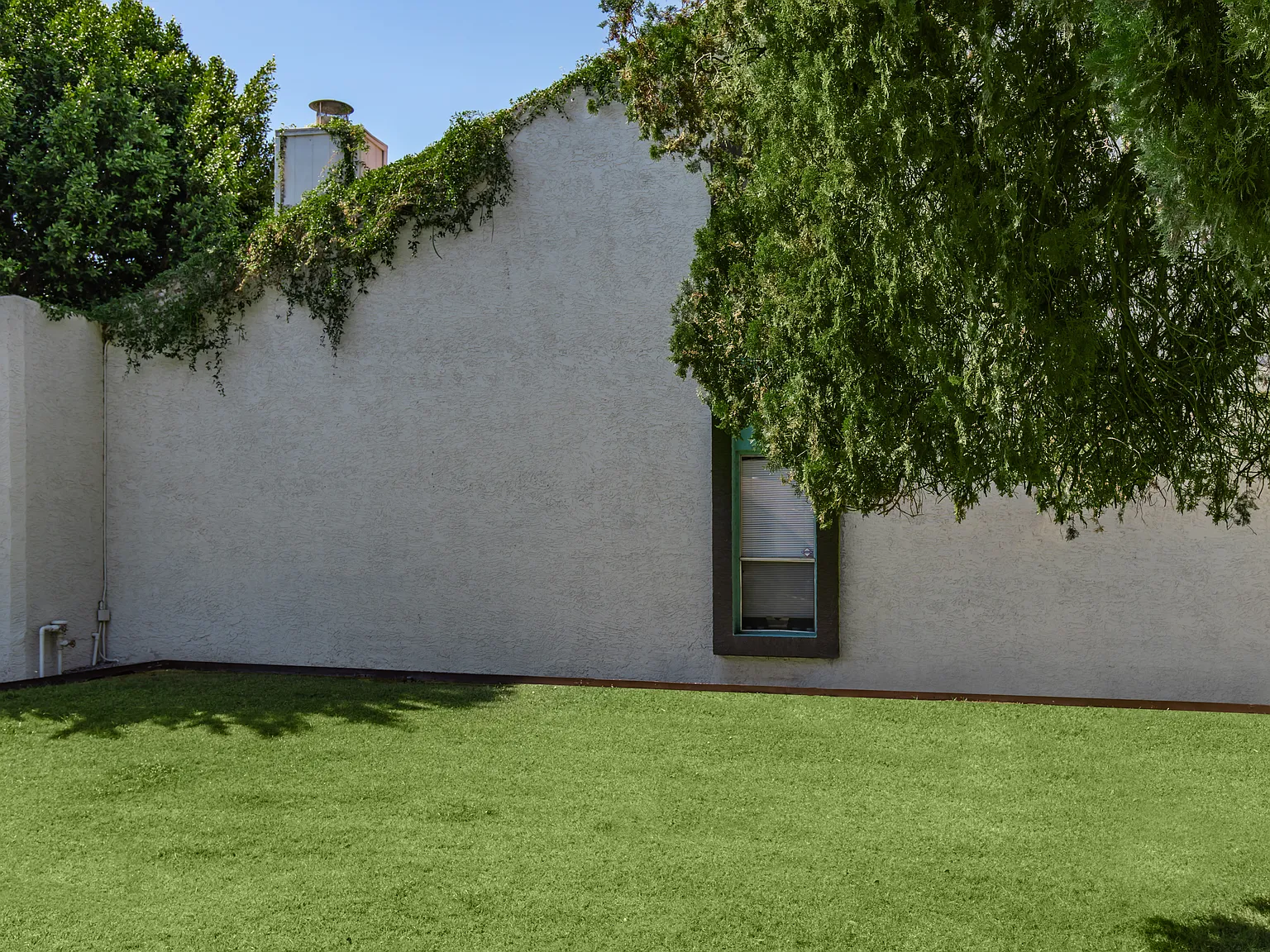 Town Home Living — Photo 2