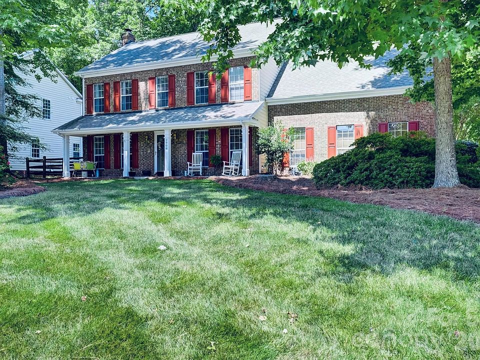 1st image of 2908 Pinewood Hill Dr
