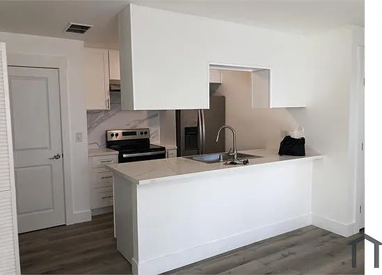 2 bed, 850 sqft, $2,550 — Photo 2