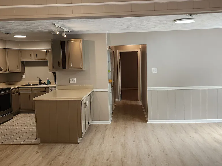 3361 Glebe Dr — Photo 8