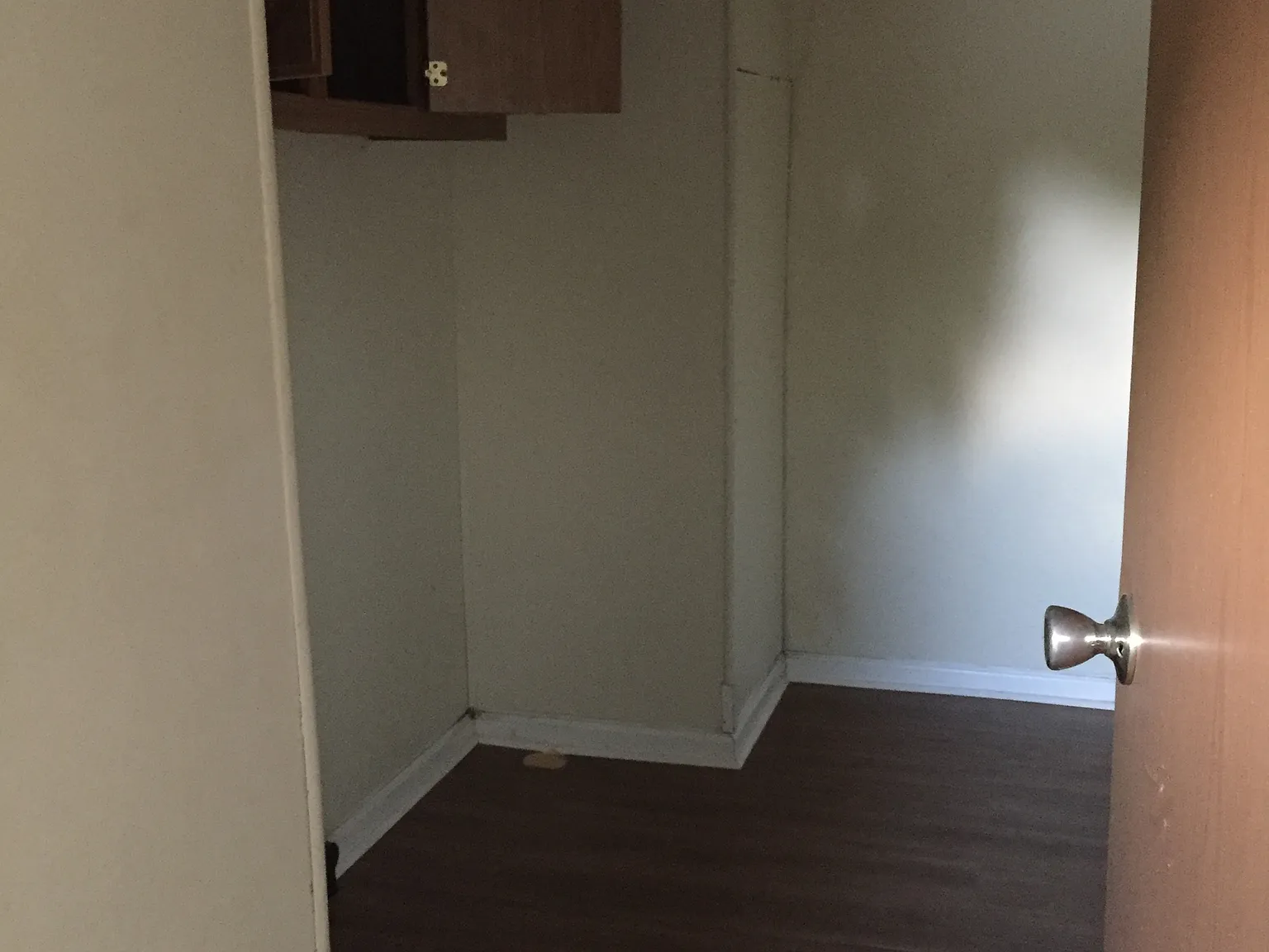 528 Chris Street - 1 — Photo 3