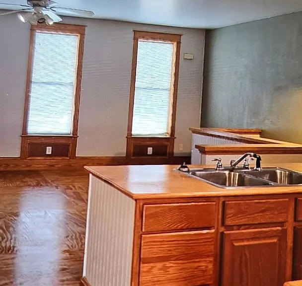 104B Sir Walter Raleigh St — Photo 6