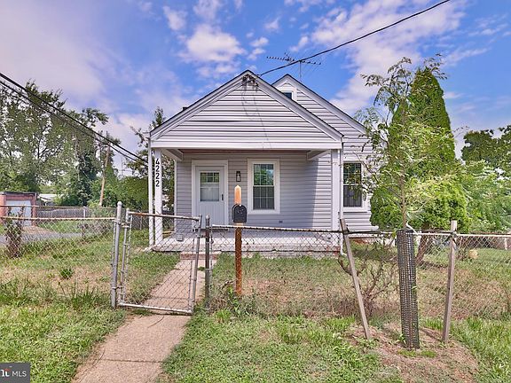 2nd image of 4222 Rail St