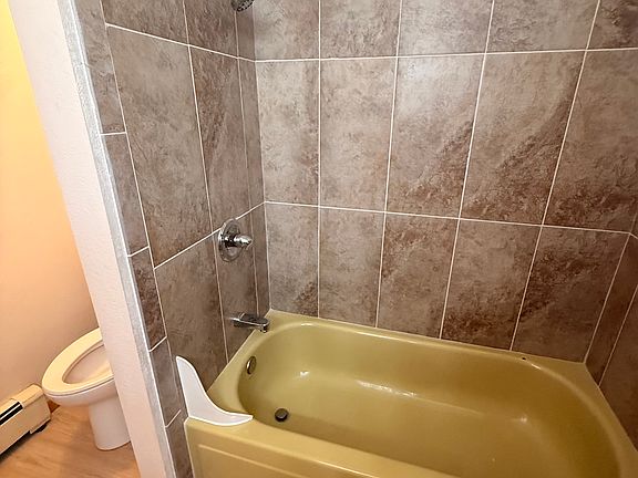 5th image of 7911 Jewel Lake Rd APT 4