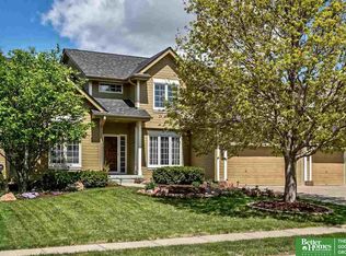 17606 R St, Omaha, NE 68135