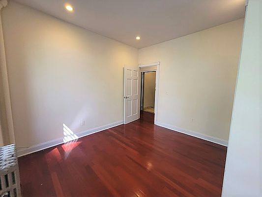 2nd image of 447 E 78th St #4X