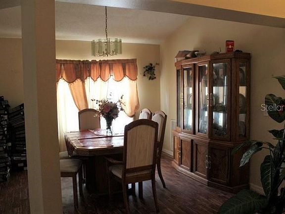 5th image of 1834 Alameda Dr