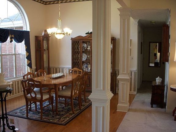 Formal Dining
