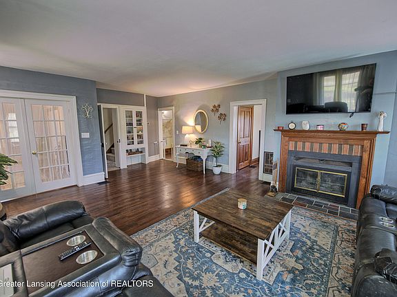 3rd image of 8250 Oneida Rd