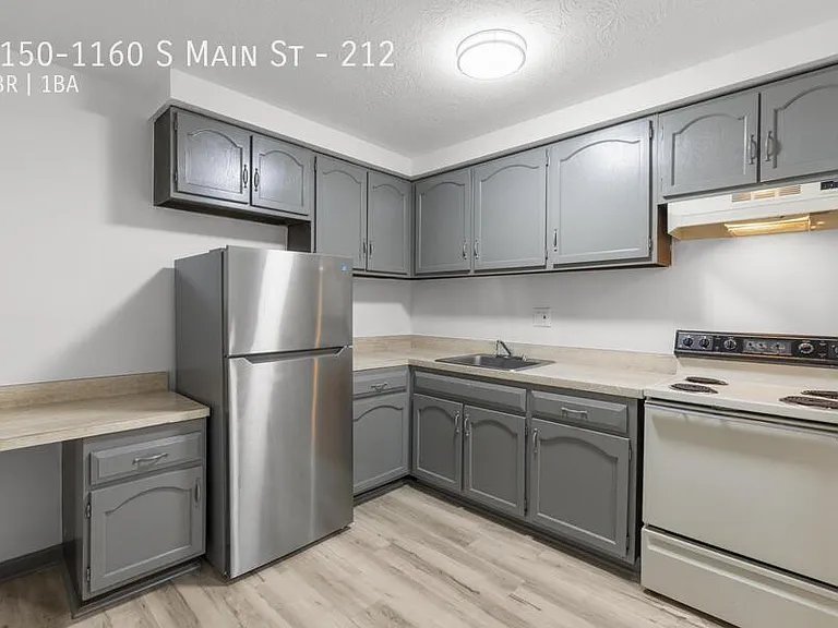 1150-1160 S Main St #212 — Photo 9