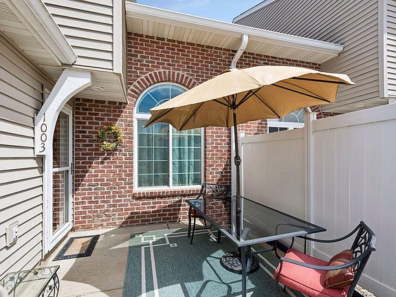 3rd image of 1003 Heather Ln