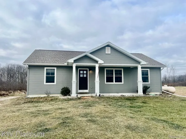 8357 Duce Rd, Greenwood, MI 48006