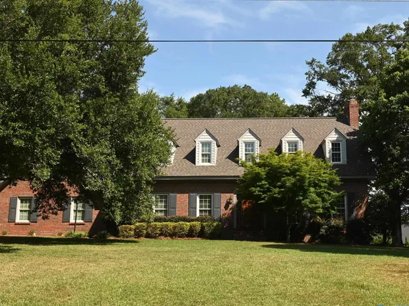 104 Clokey Dr, Gadsden, AL 35901