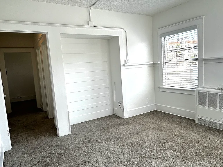 54 Rose Ave #7 — Photo 4