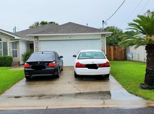 19 Stowe Rd, Mary Esther, FL 32569