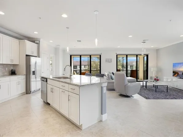 15148 Palmer Lake CIR #203, NAPLES, FL 34109