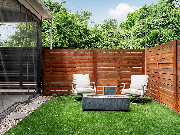 5204 Samuel Huston Ave — Photo 32
