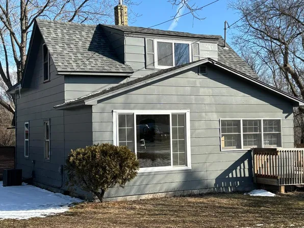 8439 Center St, Clear Lake, MN 55319