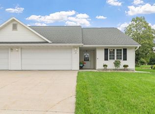 437 Beverly St, Wanamingo, MN 55983