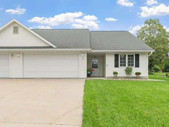 437 Beverly St, Wanamingo, MN 55983