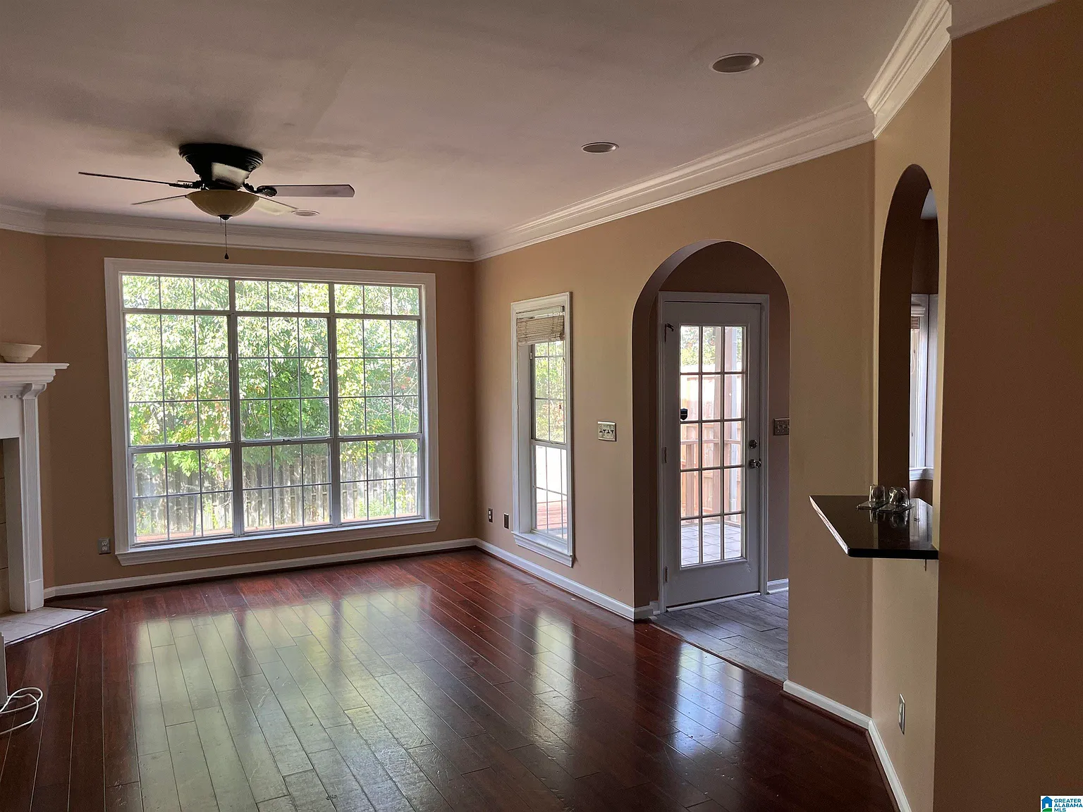 3 bed, 2.0 bath, $1,950 — Photo 3