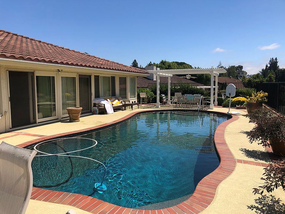 2nd image of 17958 Sencillo Ln