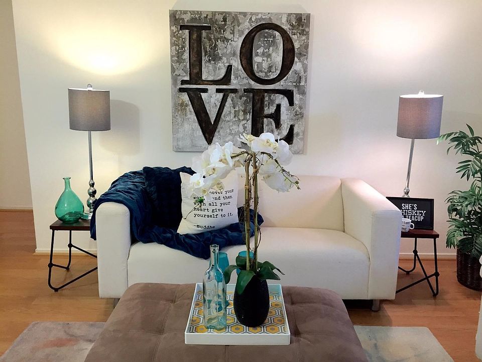 1st image of 405 Piccadilly Pl APT 17