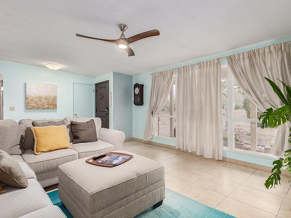 3rd image of 3416 N Calle Poco