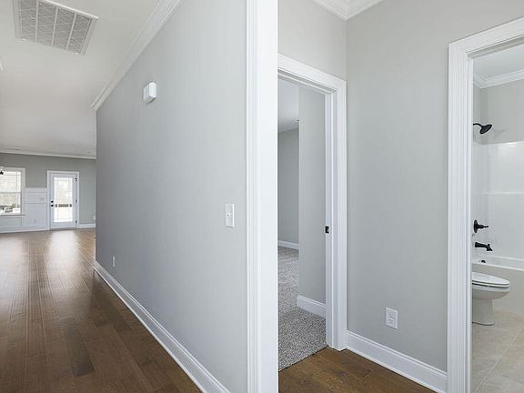 5th image of 3023 Discovery Dr NW #38