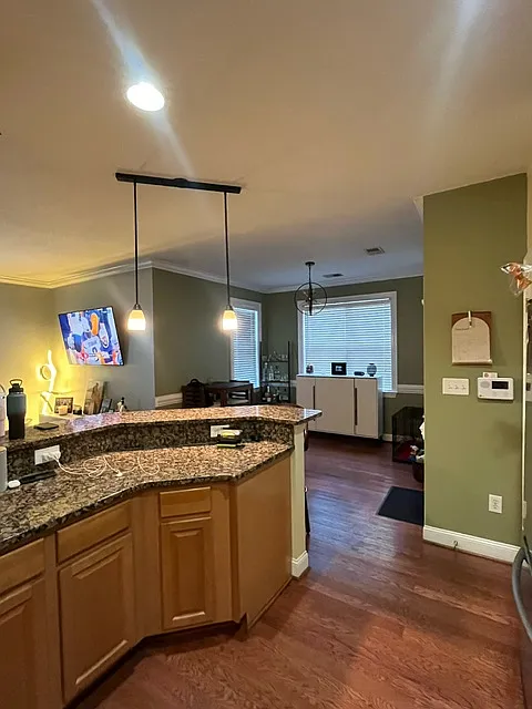 3 bed, 1771 sqft, $3,000 — Photo 3