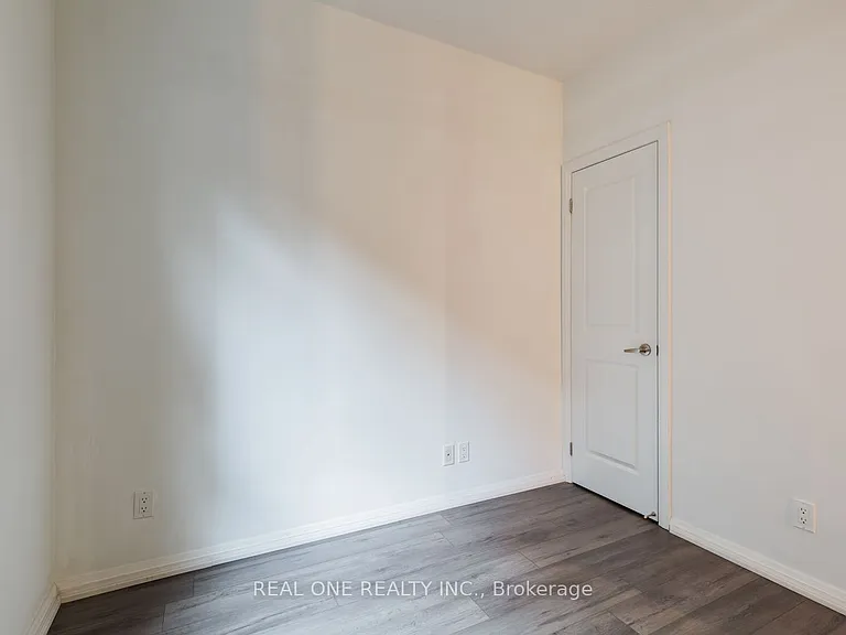 35 Hayden St #104 — Photo 6