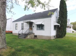 900 42nd Ave, Menominee, MI 49858