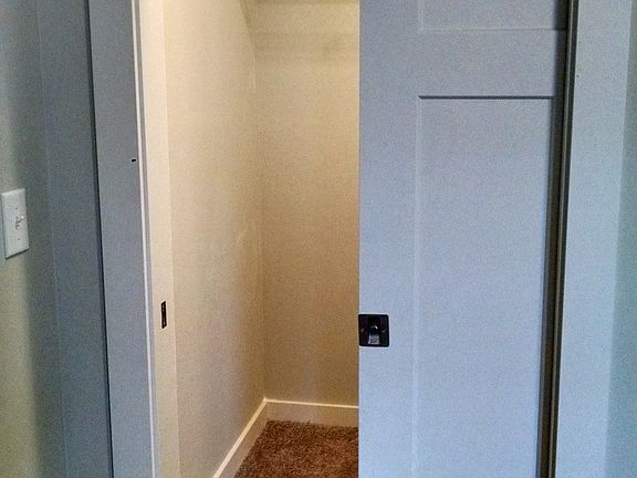 4th image of 863 Canal St APT 109