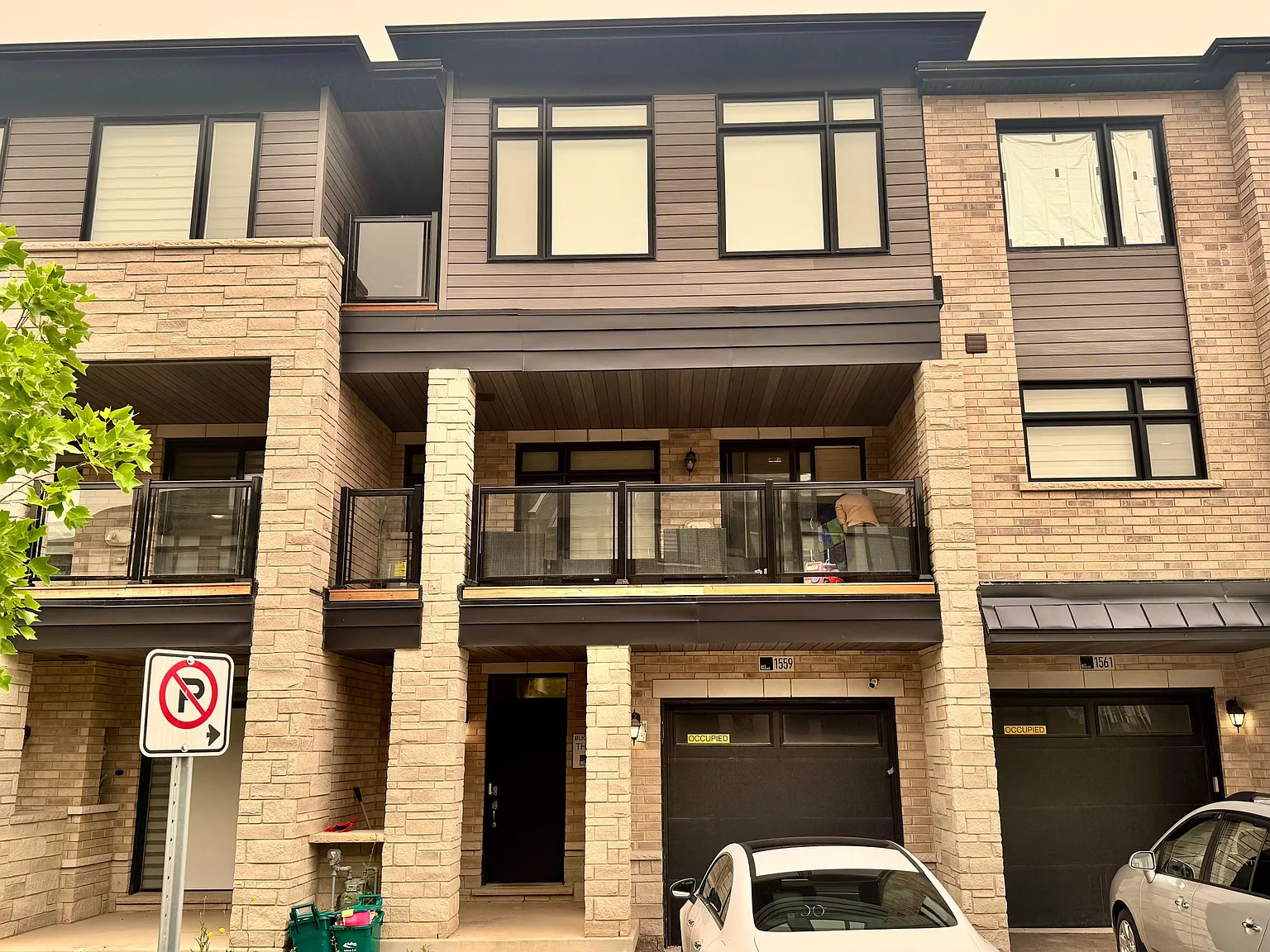 3 bed, $3,300 — Photo 1