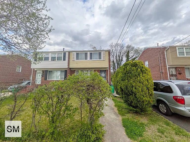 3516 Dixon St — Photo 2
